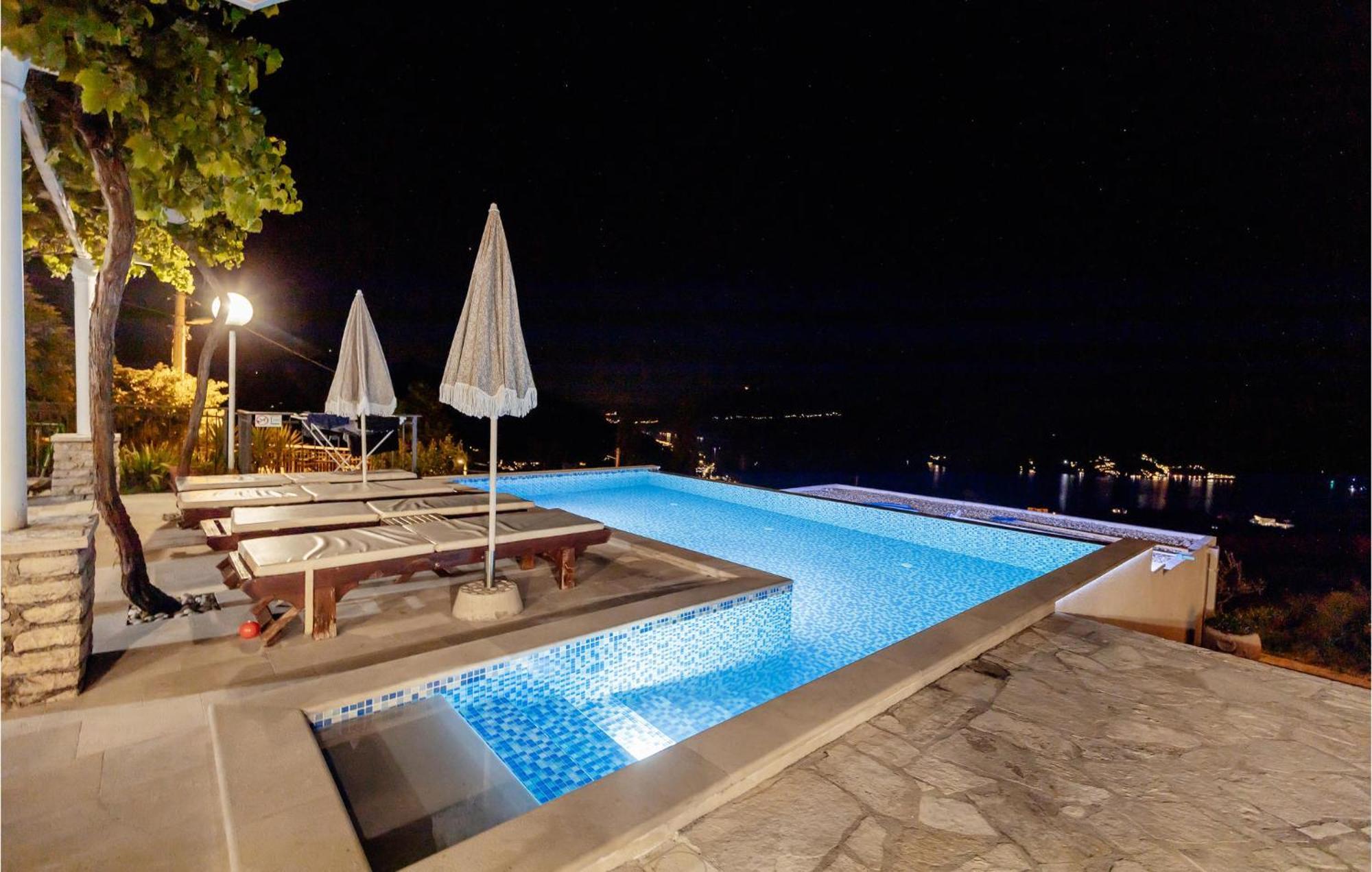 Amazing Home In Herceg Novi With House Sea View Экстерьер фото