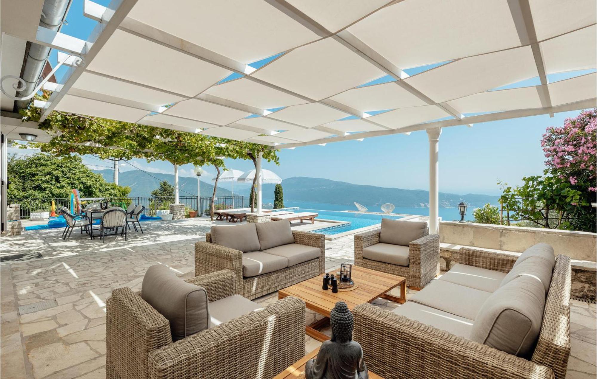 Amazing Home In Herceg Novi With House Sea View Экстерьер фото