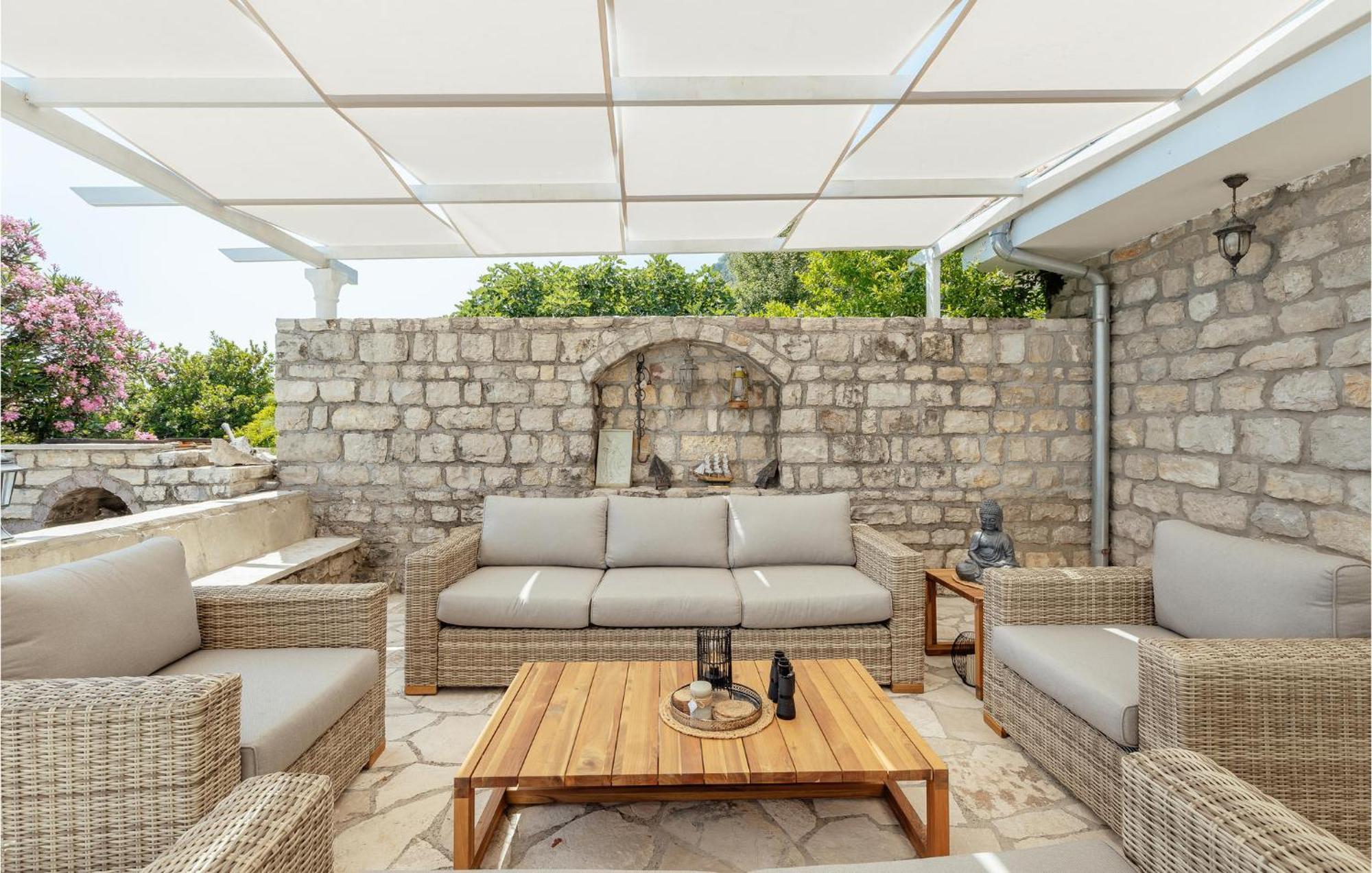 Amazing Home In Herceg Novi With House Sea View Экстерьер фото